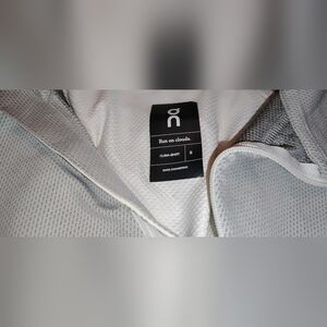 On Running Clima-Shirt in Soft Gray